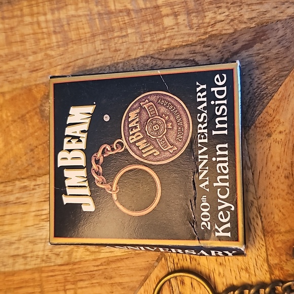 Jim Beam keychain 200th anniversary - Picture 2 of 8